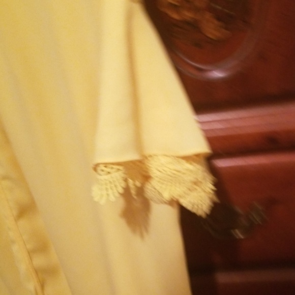 Top - Picture 2 of 3